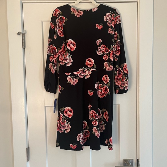 APT.9! NWT Dress! - Picture 2 of 4